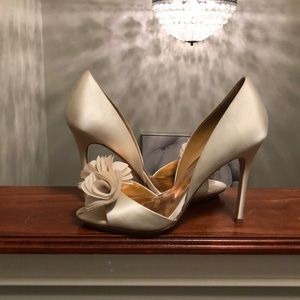 Badgley mischka heels